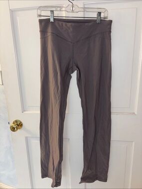 Crane & Lion Yoga Pants in Taupe